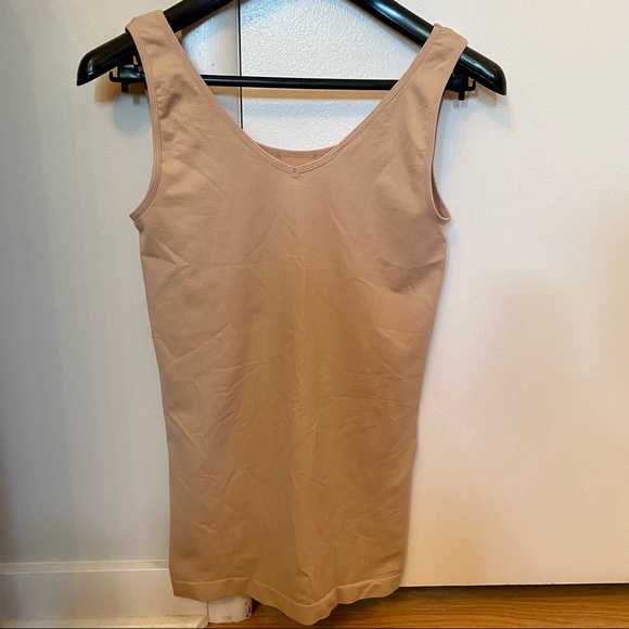 NWOT Maternity Motherhood Seamless Camisole Nude Basic - Picture 2 of 5